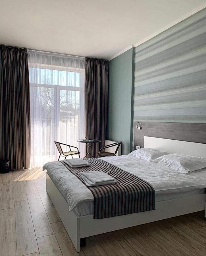 Sealine Apart-Hotel Одеса Екстериор снимка